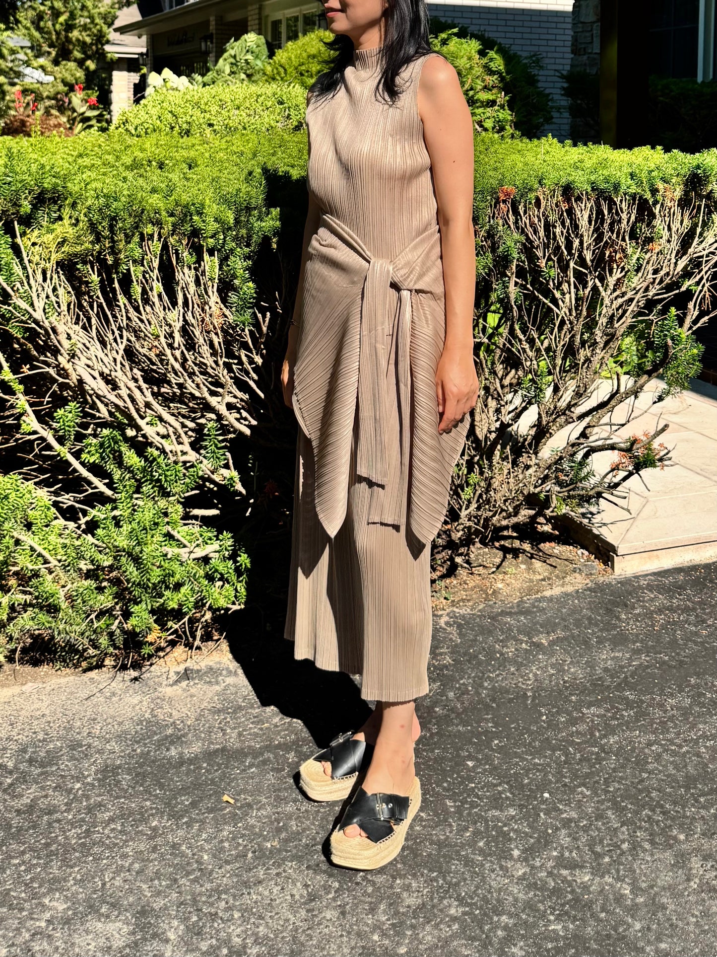 Pleated 3-Piece Set(brown,beige, ivory )