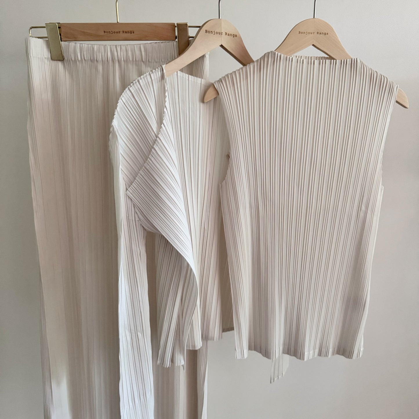 Pleated 3-Piece Set(brown,beige, ivory )