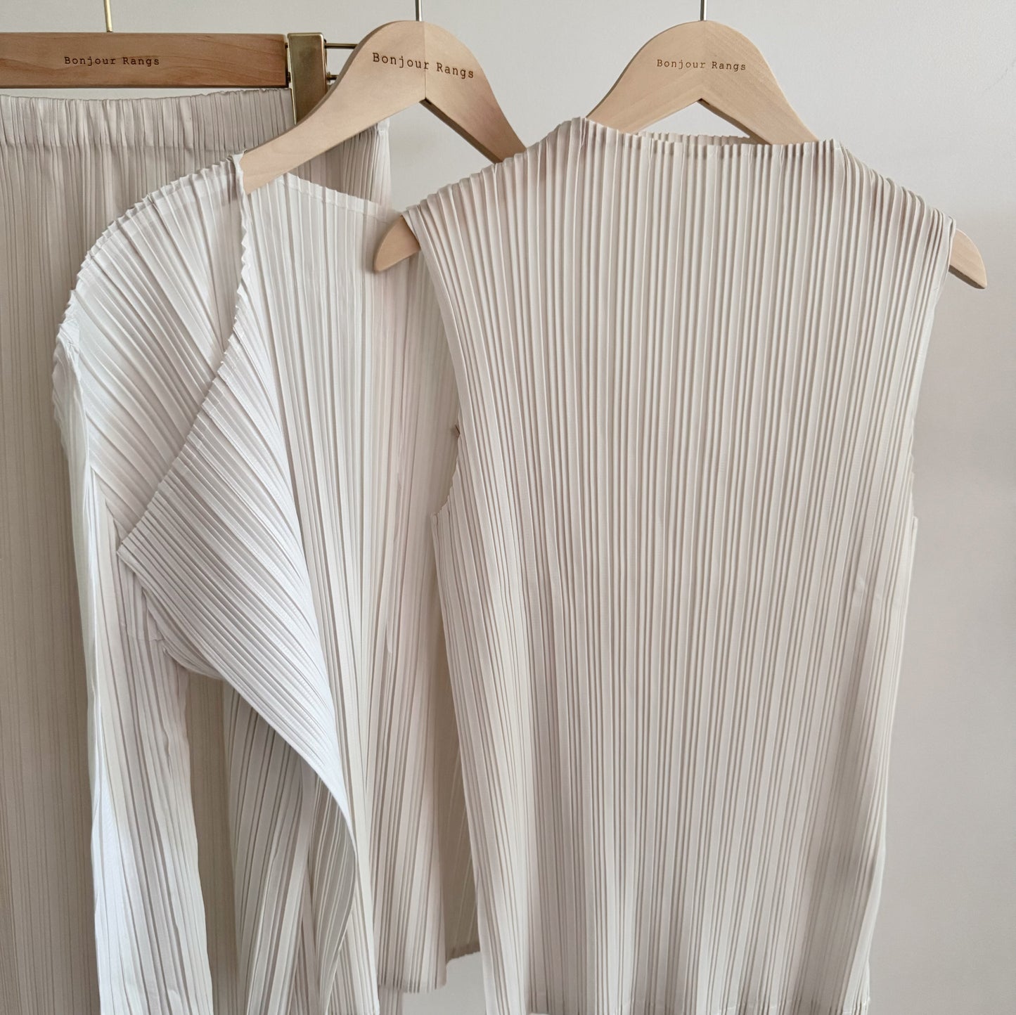 Pleated 3-Piece Set(brown,beige, ivory )
