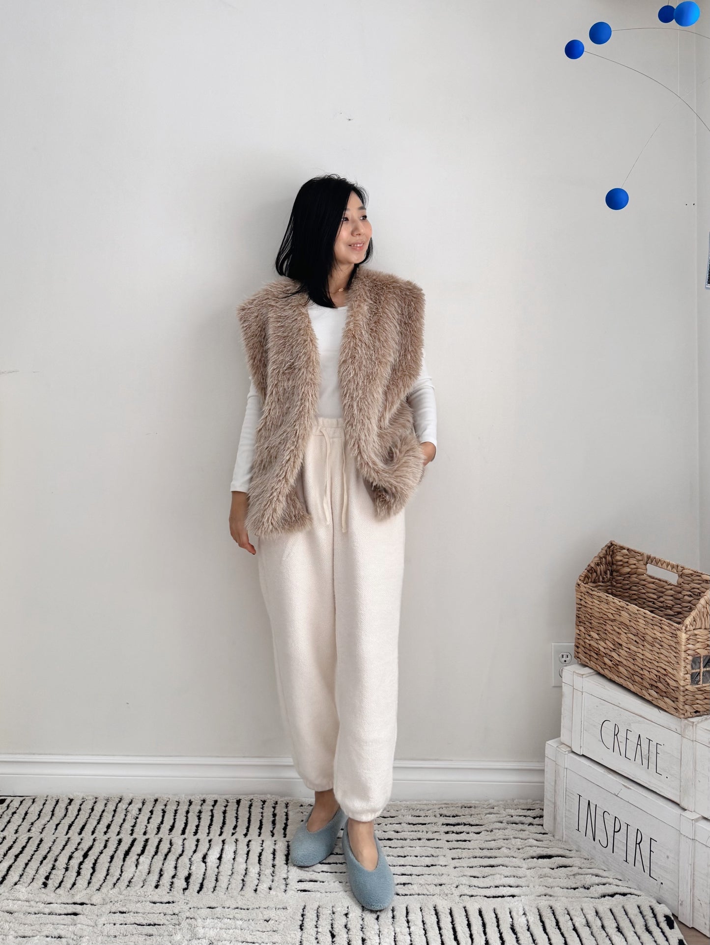 Moncher Fur Vest( ivory, beige)