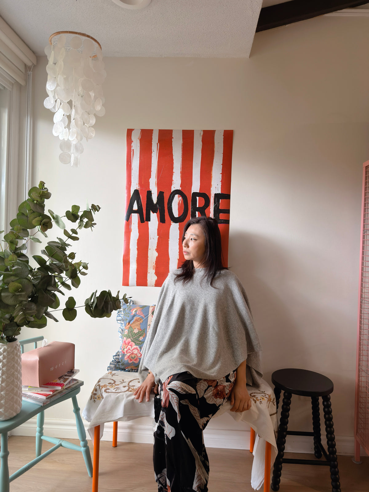 SUPER FINE WOOL PONCHO (Gray, Black)