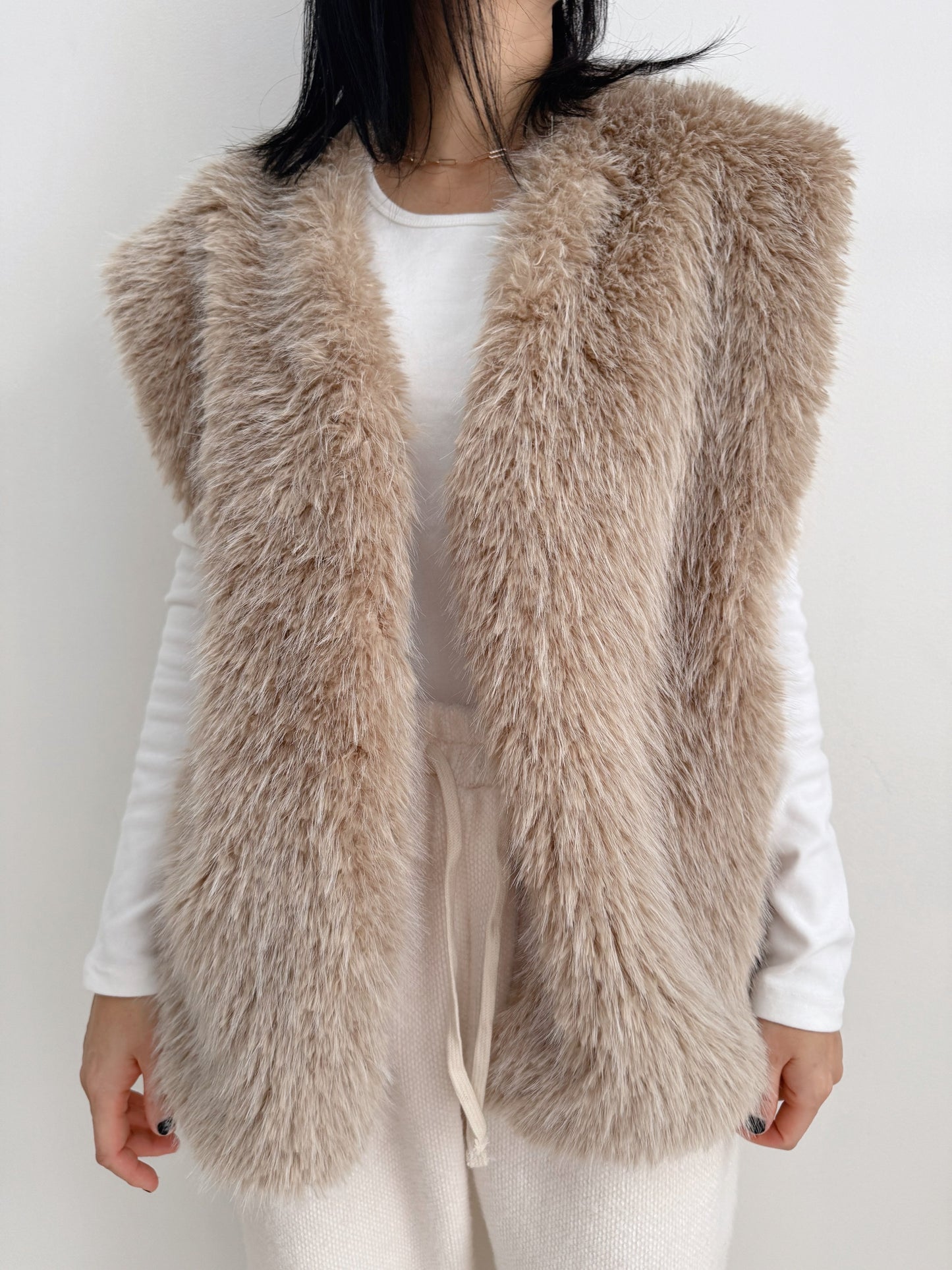 Moncher Fur Vest( ivory, beige)