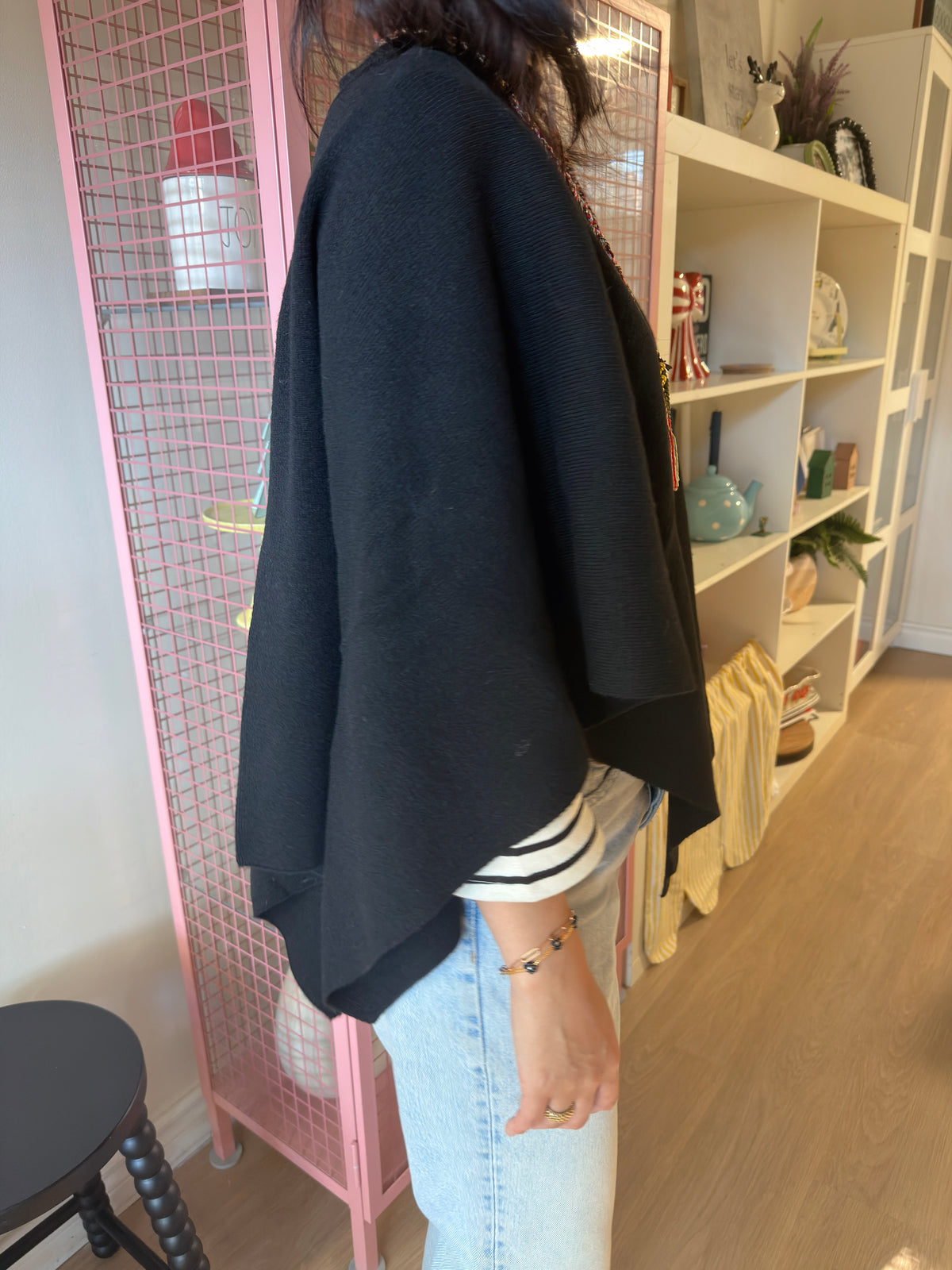 SUPER FINE WOOL PONCHO (Gray, Black)