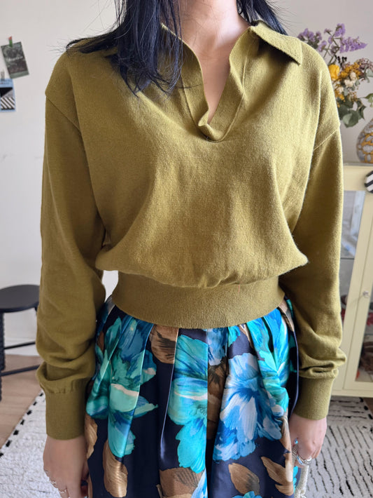 Olive Collar V-Slit Crop Knit