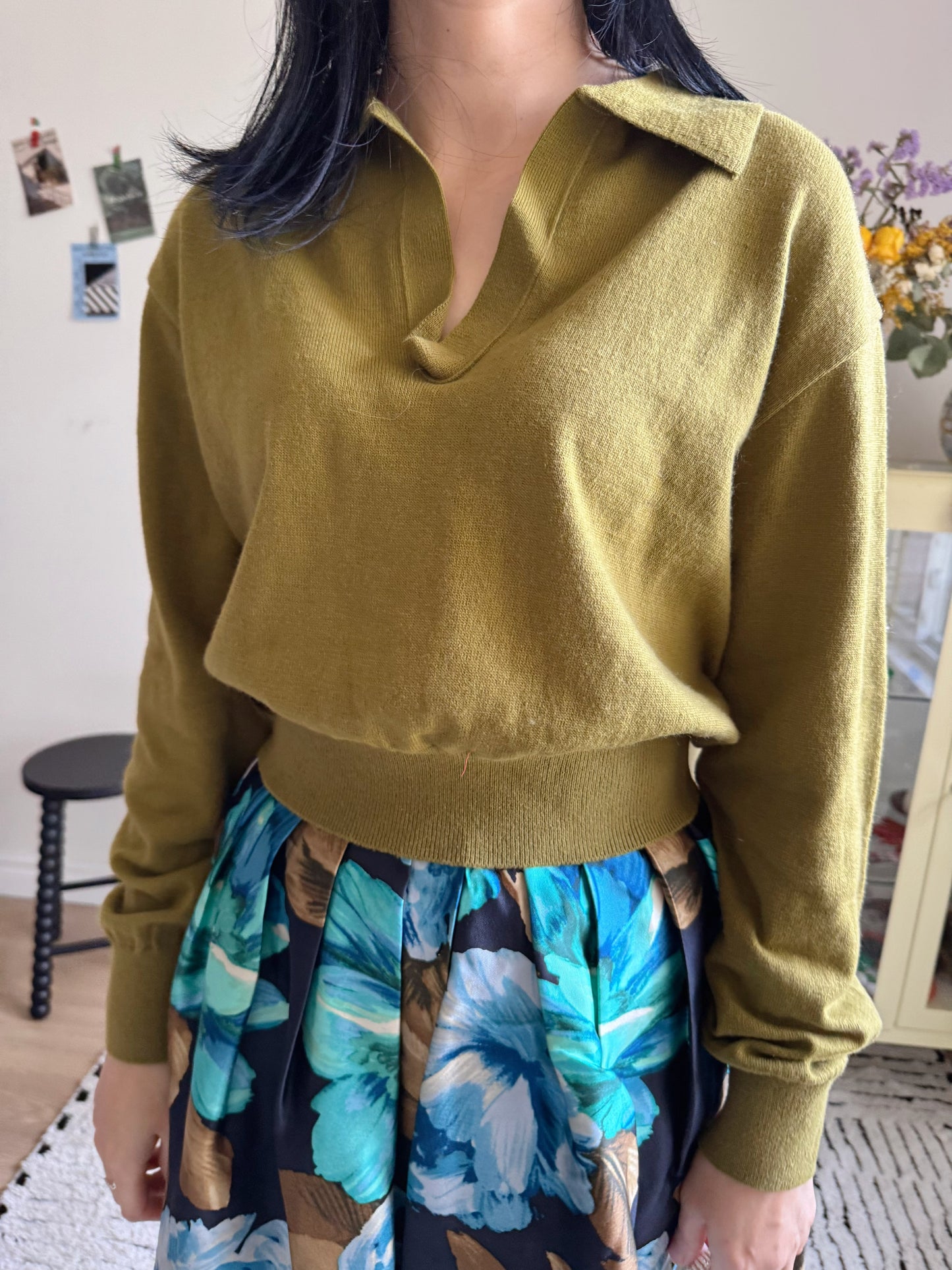 Olive Collar V-Slit Crop Knit
