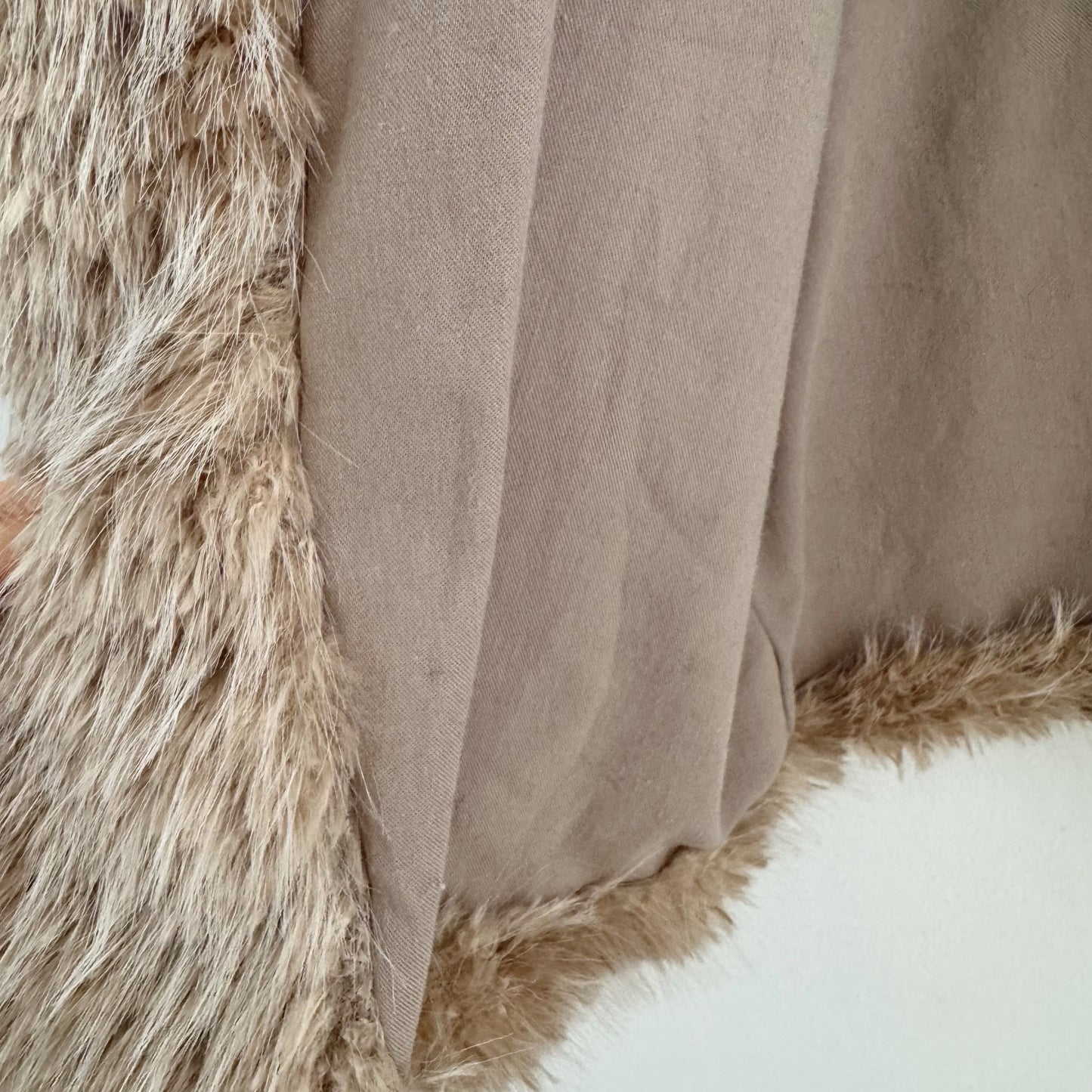 Moncher Fur Vest( ivory, beige)