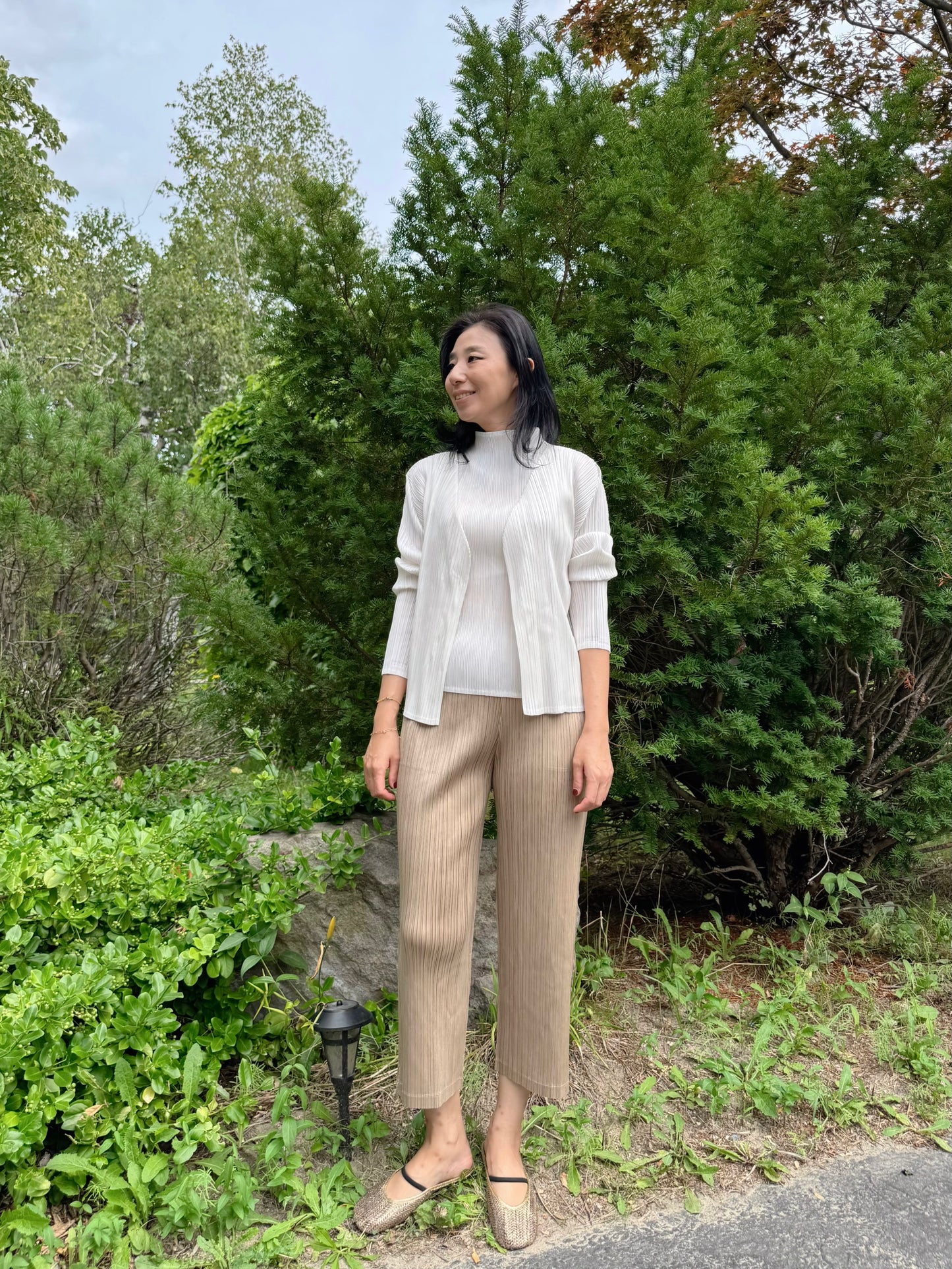 Pleated Glow Straight Pants
