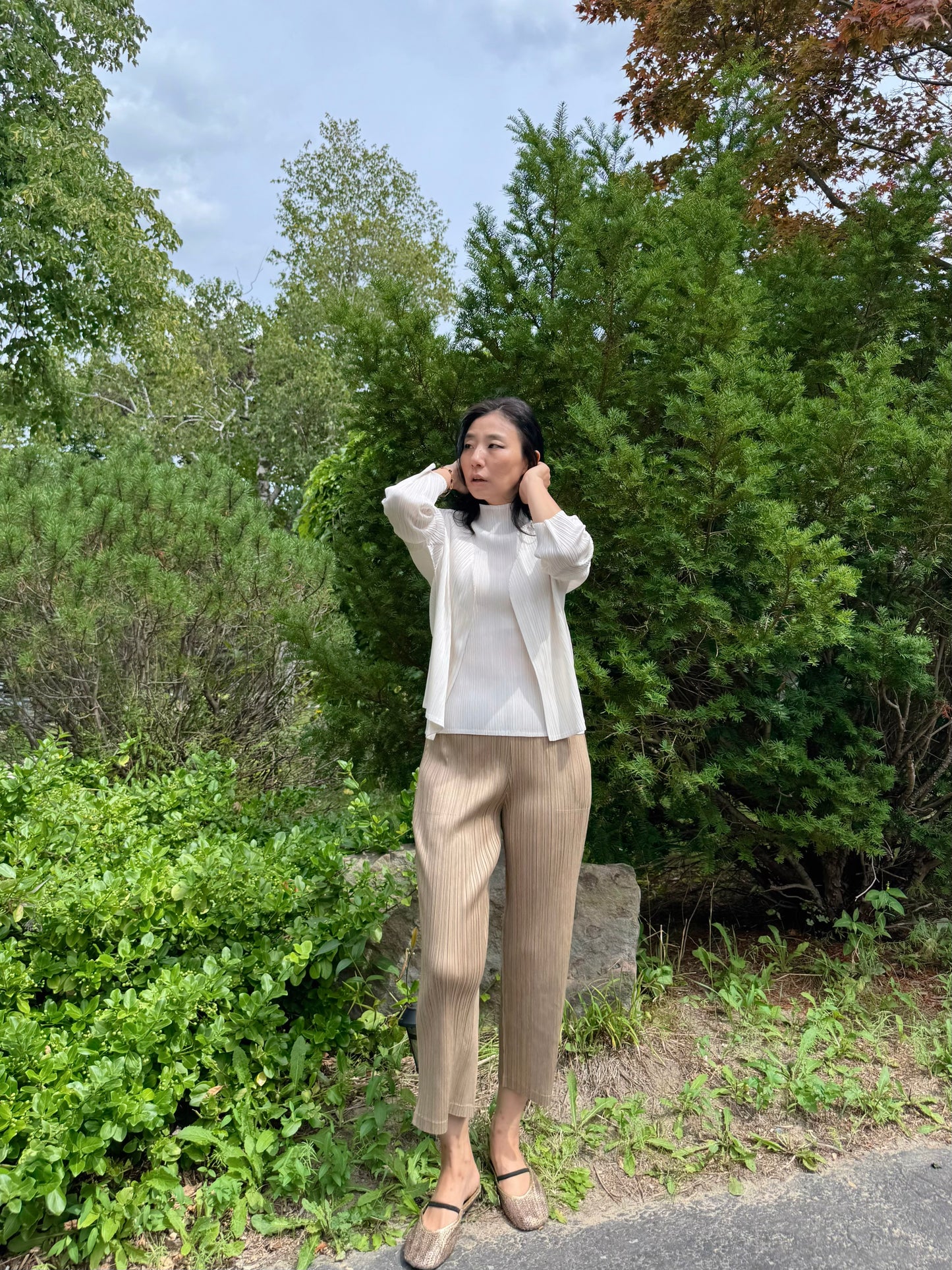 Pleated Glow Straight Pants