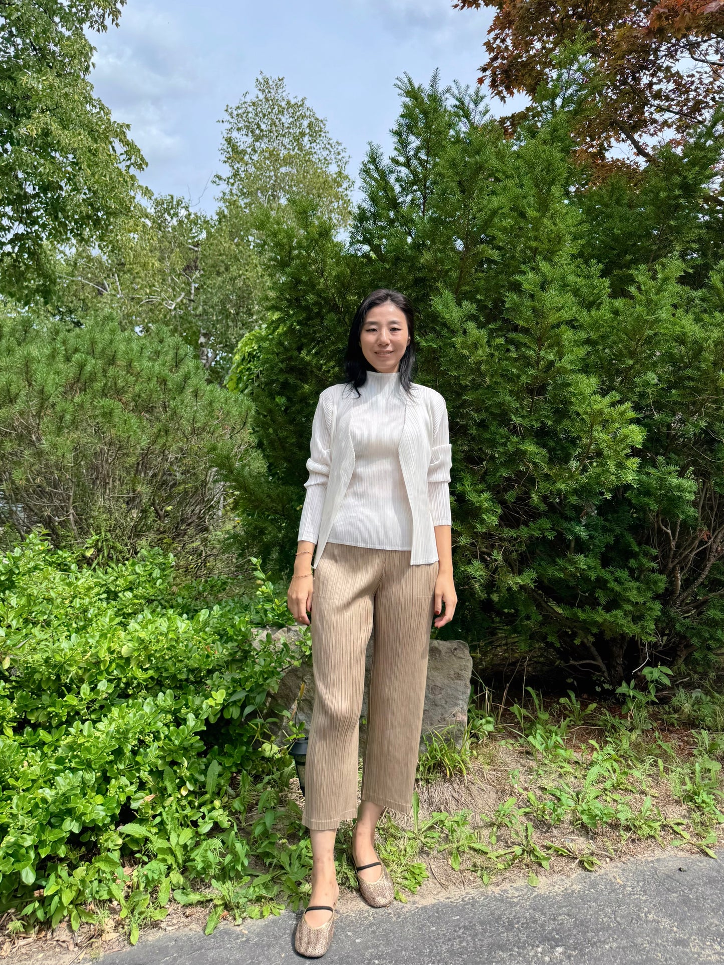 Pleated Glow Straight Pants