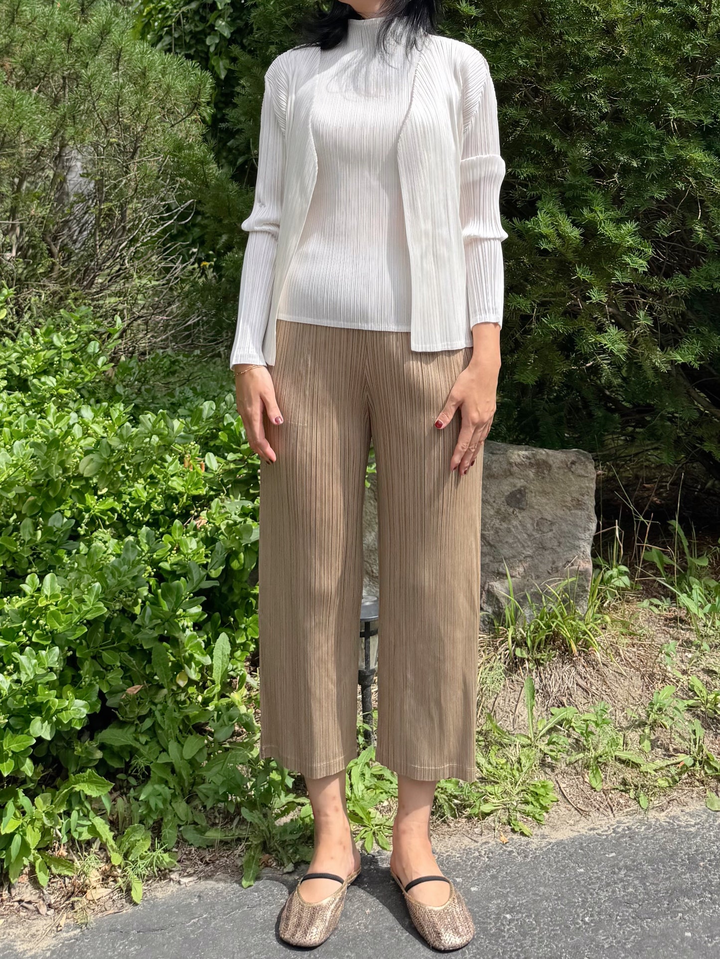 Pleated Glow Straight Pants