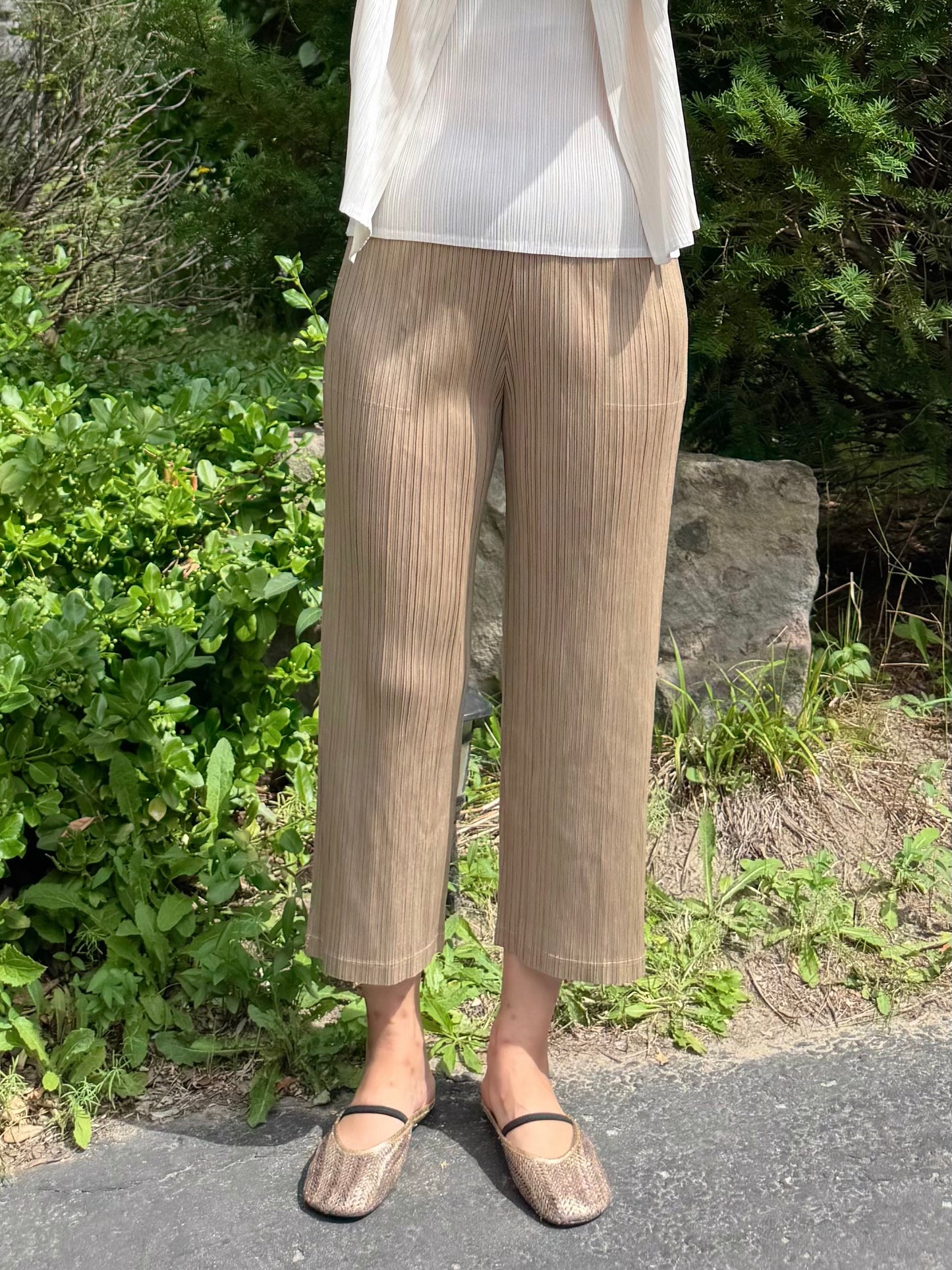 Pleated Glow Straight Pants