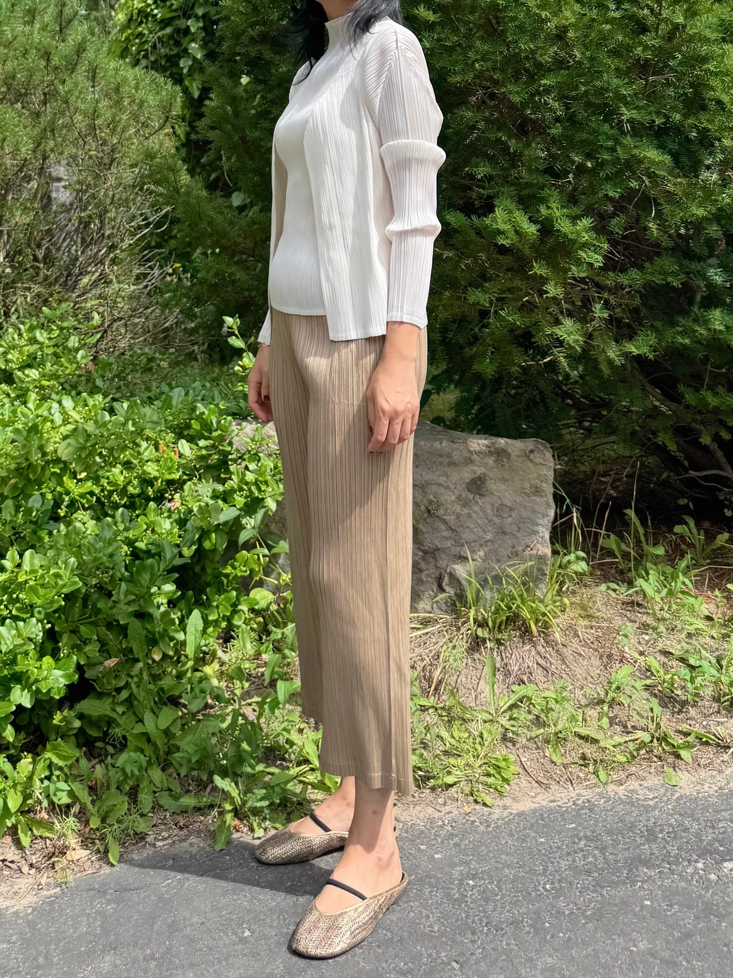 Pleated Glow Straight Pants