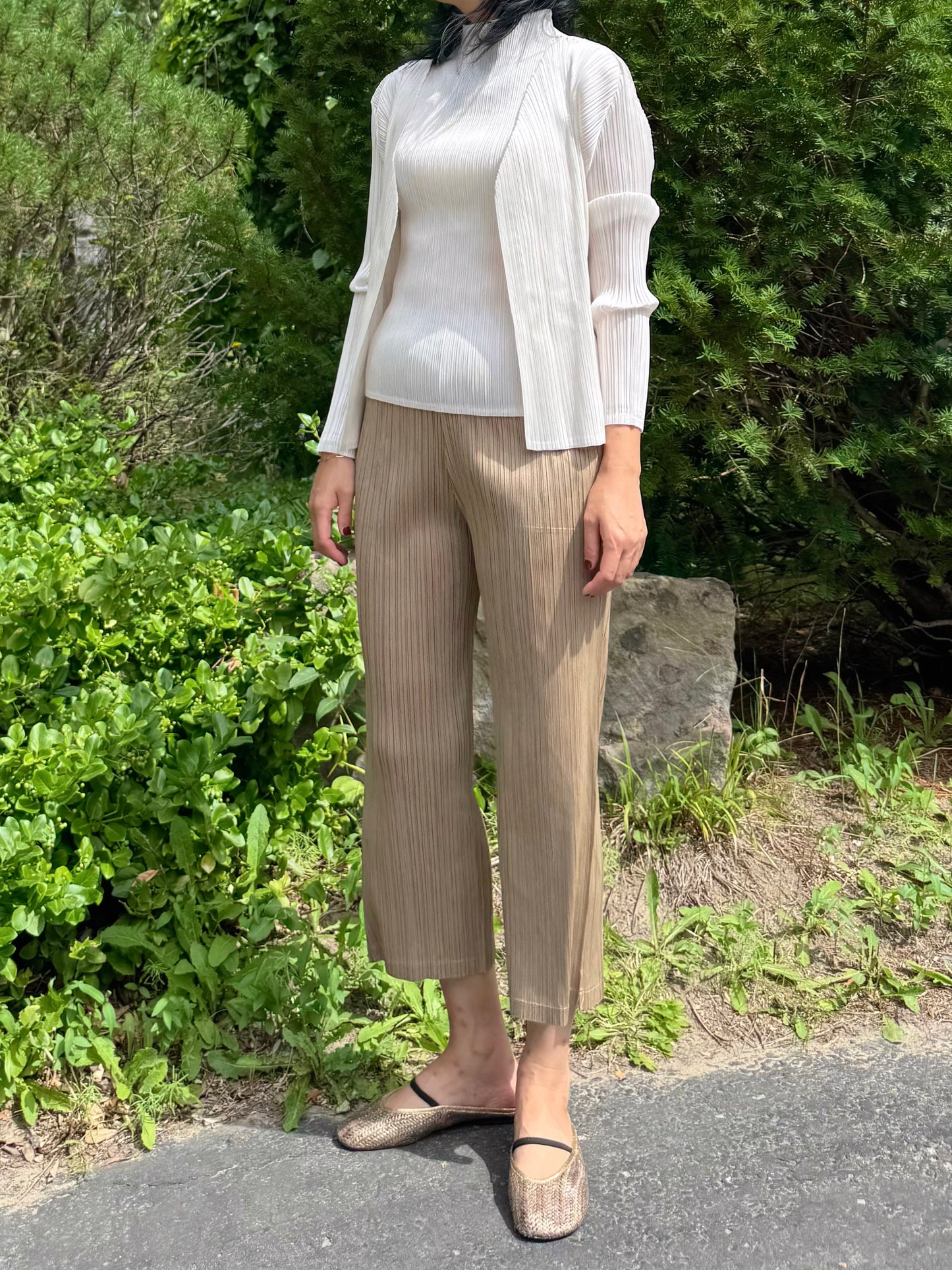 Pleated Glow Straight Pants