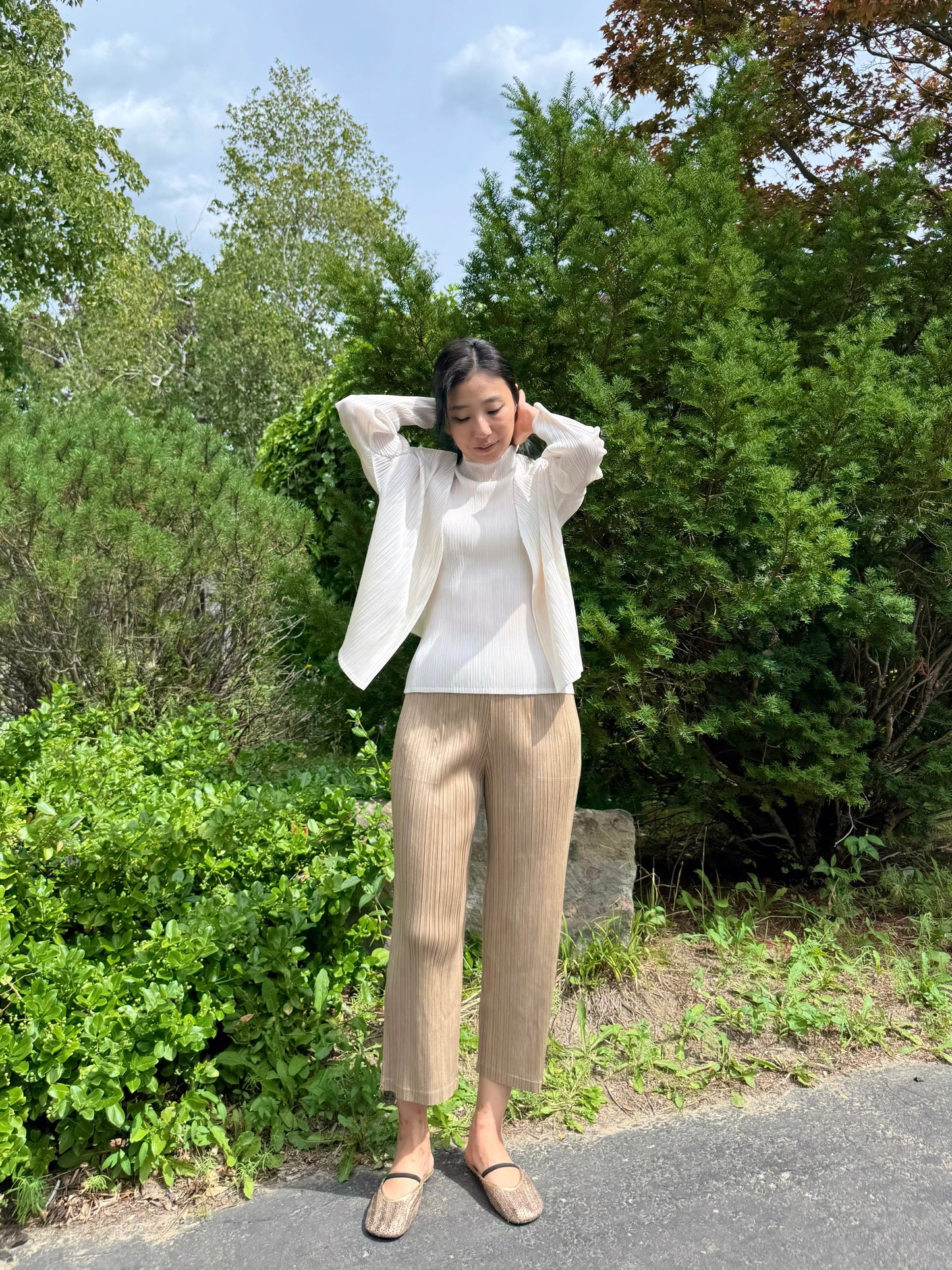 Pleated Glow Straight Pants
