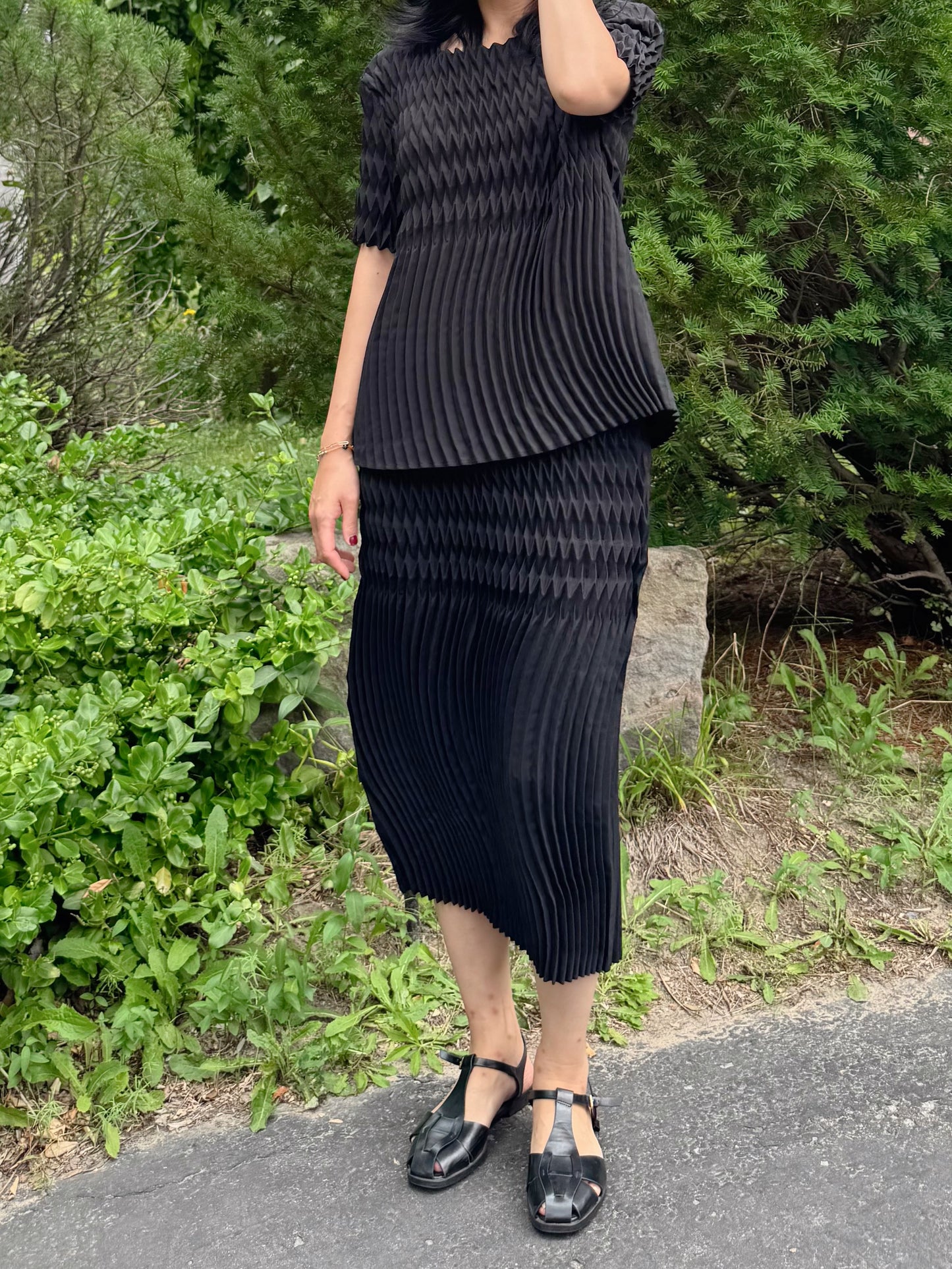 Pleated Texture Two-Piece Set(black,ivory)