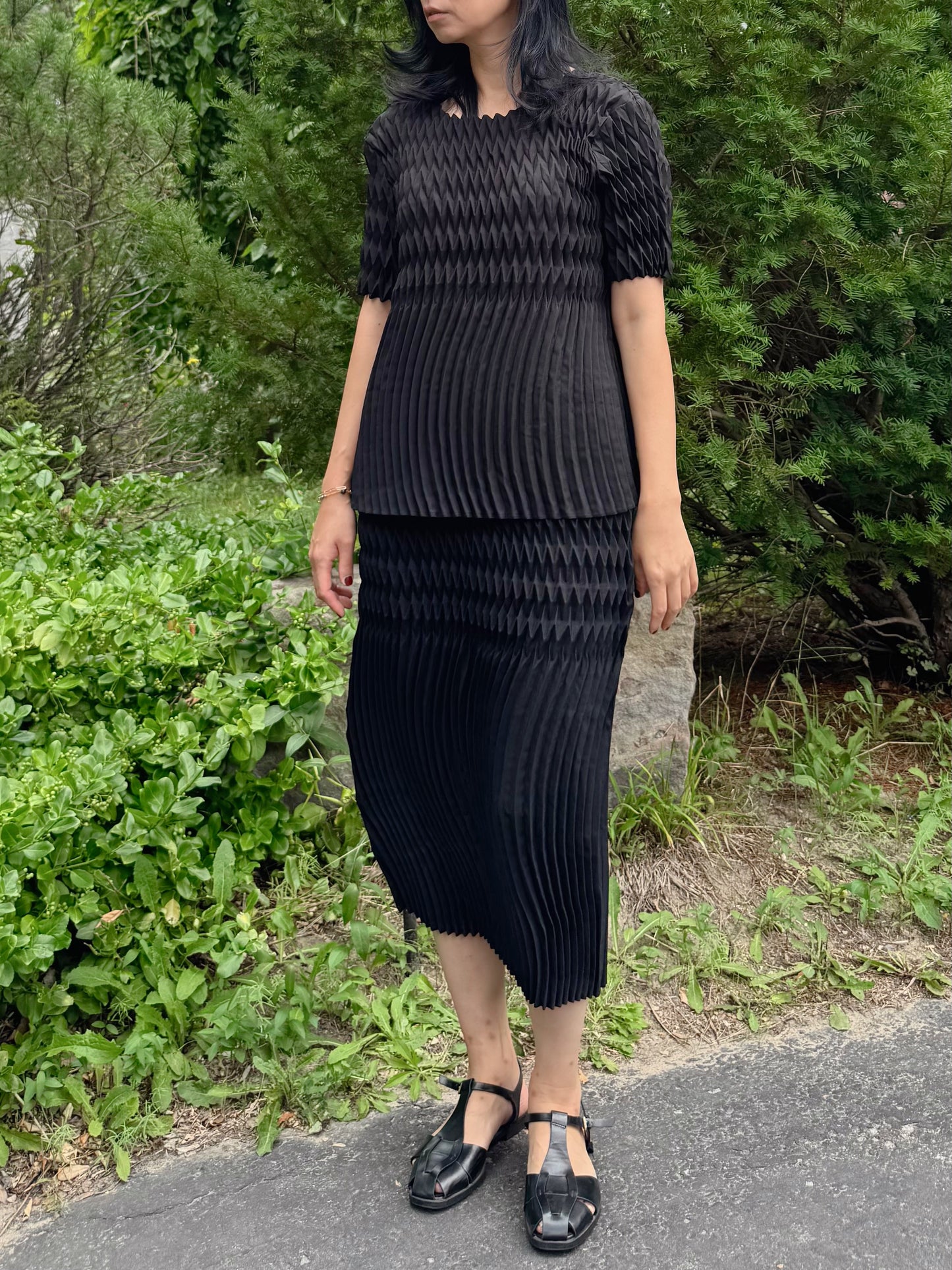 Pleated Texture Two-Piece Set(black,ivory)
