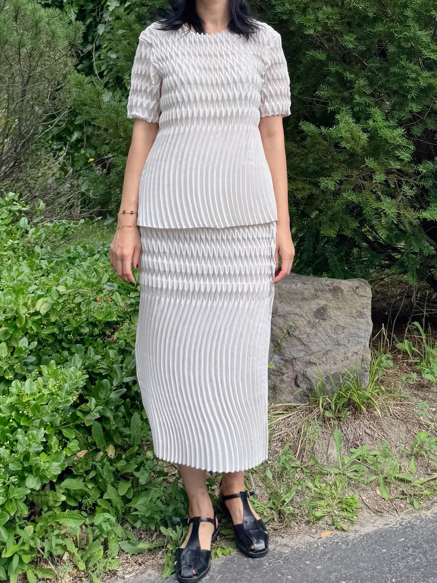 Pleated Texture Two-Piece Set(black,ivory)