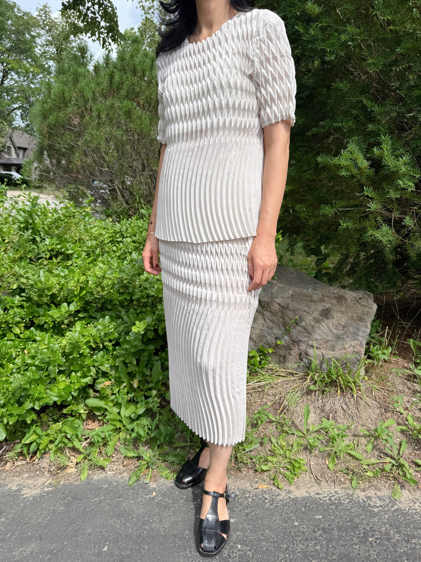 Pleated Texture Two-Piece Set(black,ivory)