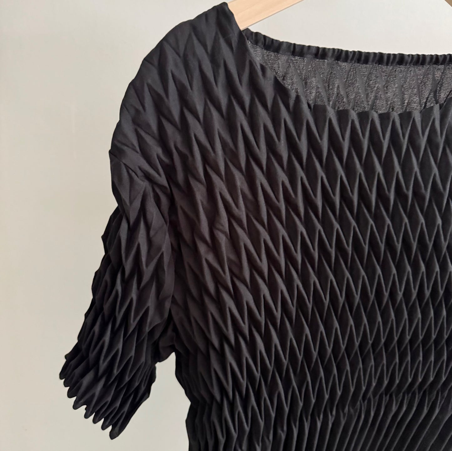 Pleated Texture Two-Piece Set(black,ivory)
