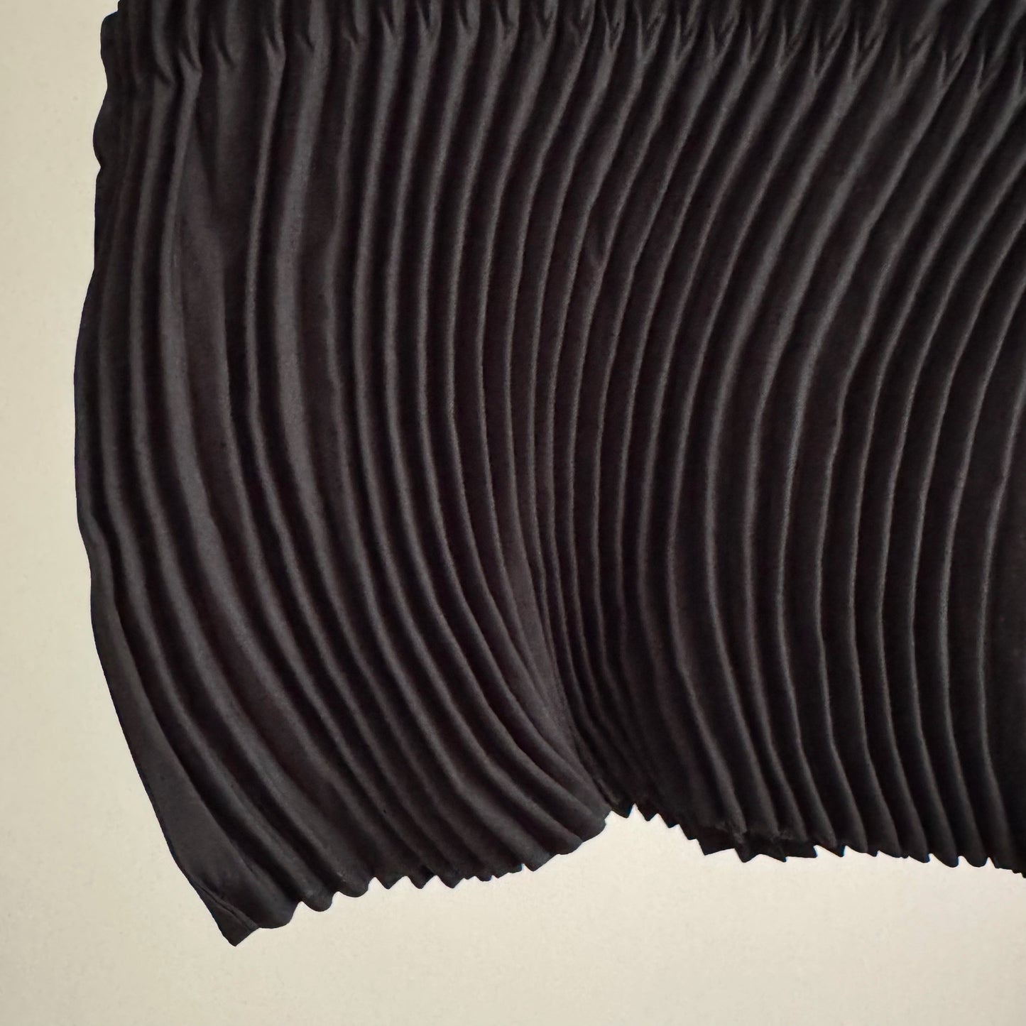 Pleated Texture Two-Piece Set(black,ivory)
