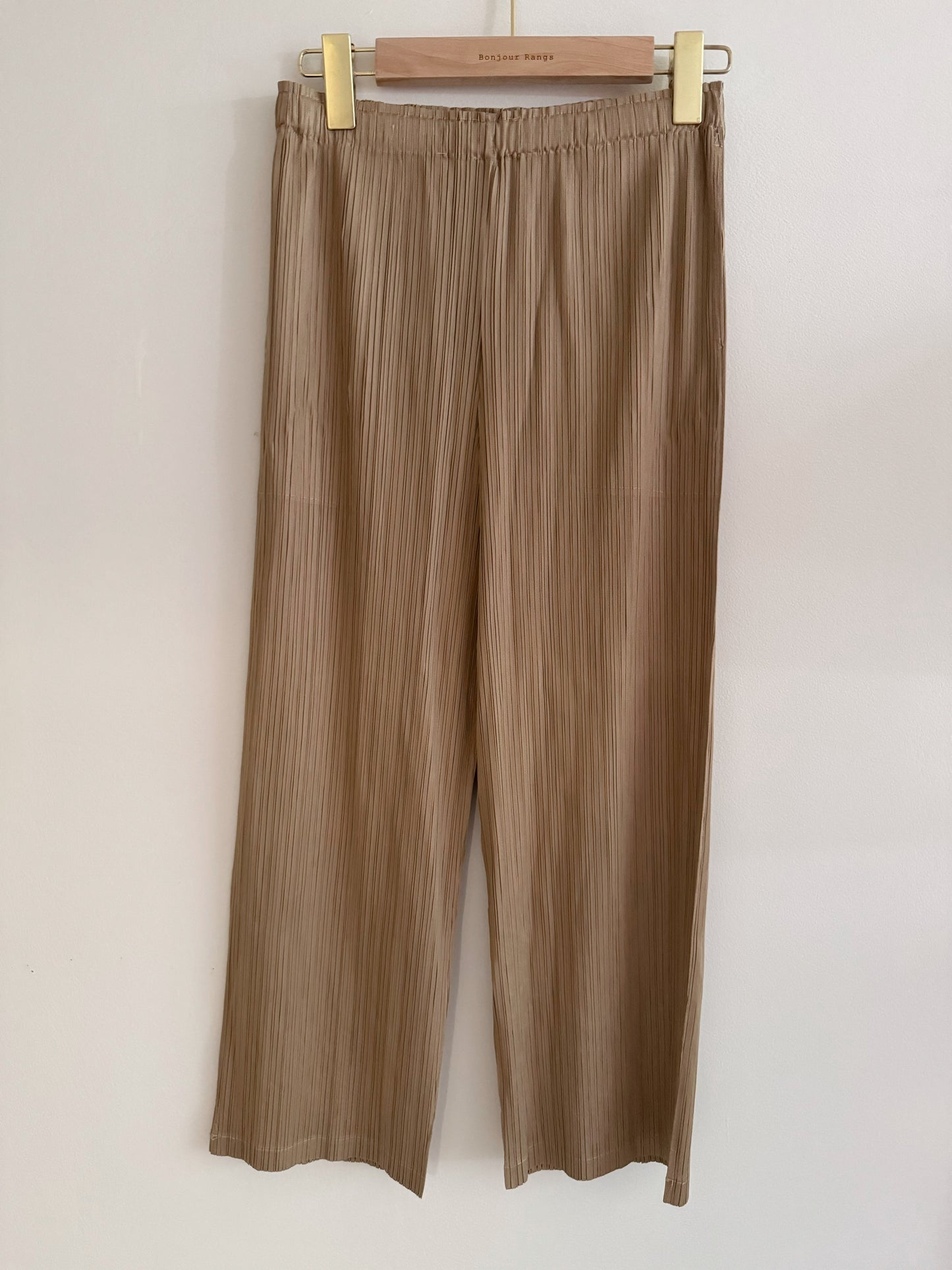 Pleated Glow Straight Pants