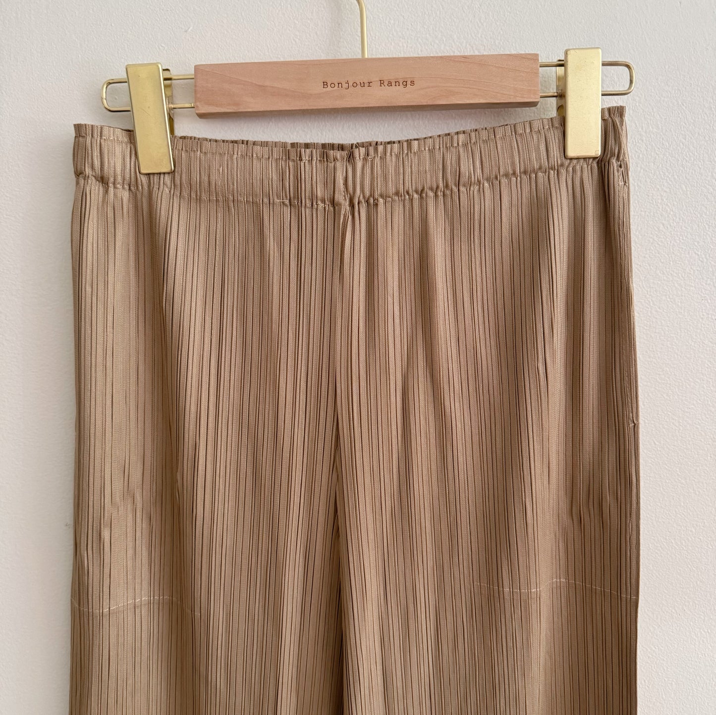 Pleated Glow Straight Pants