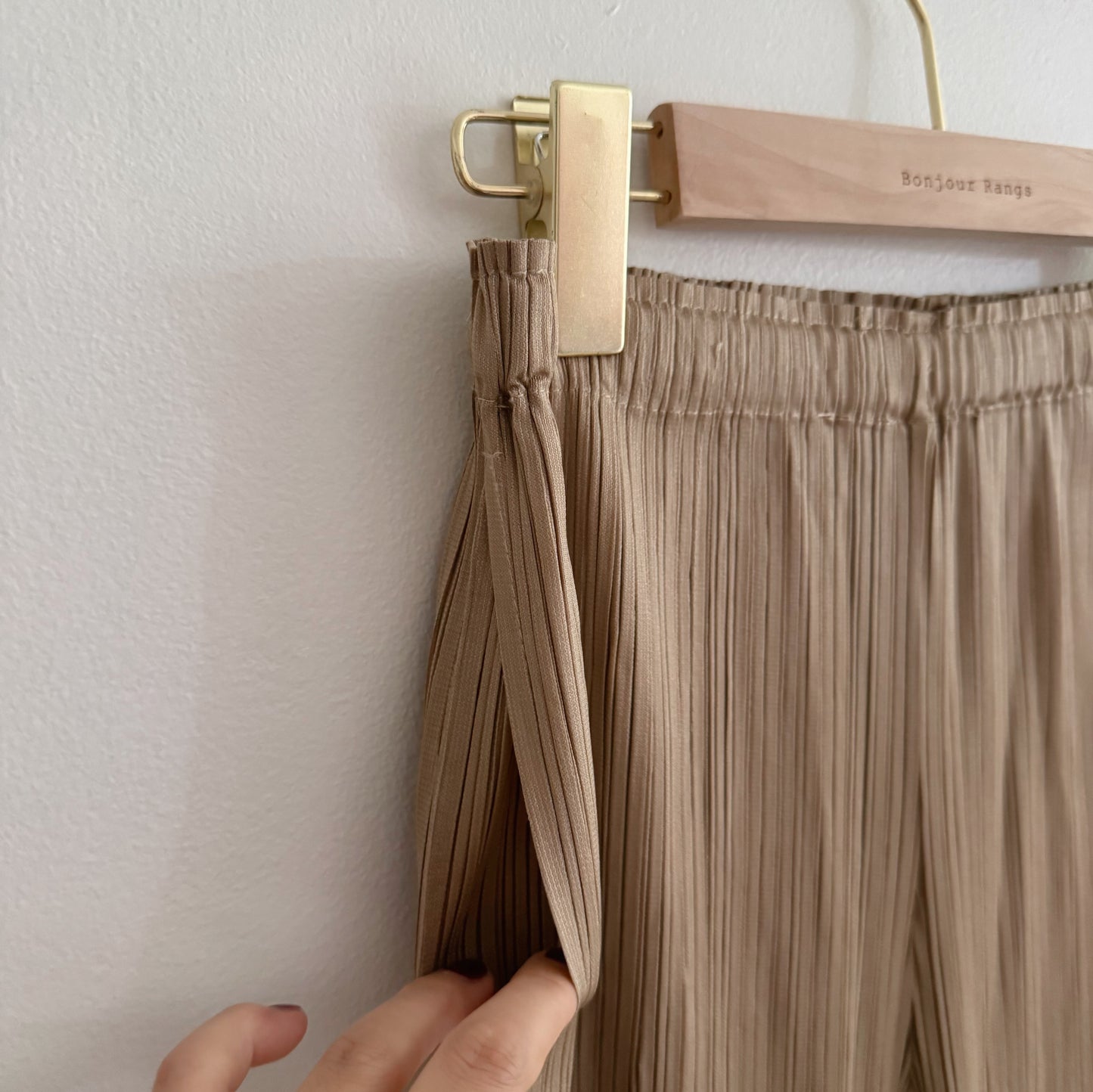 Pleated Glow Straight Pants