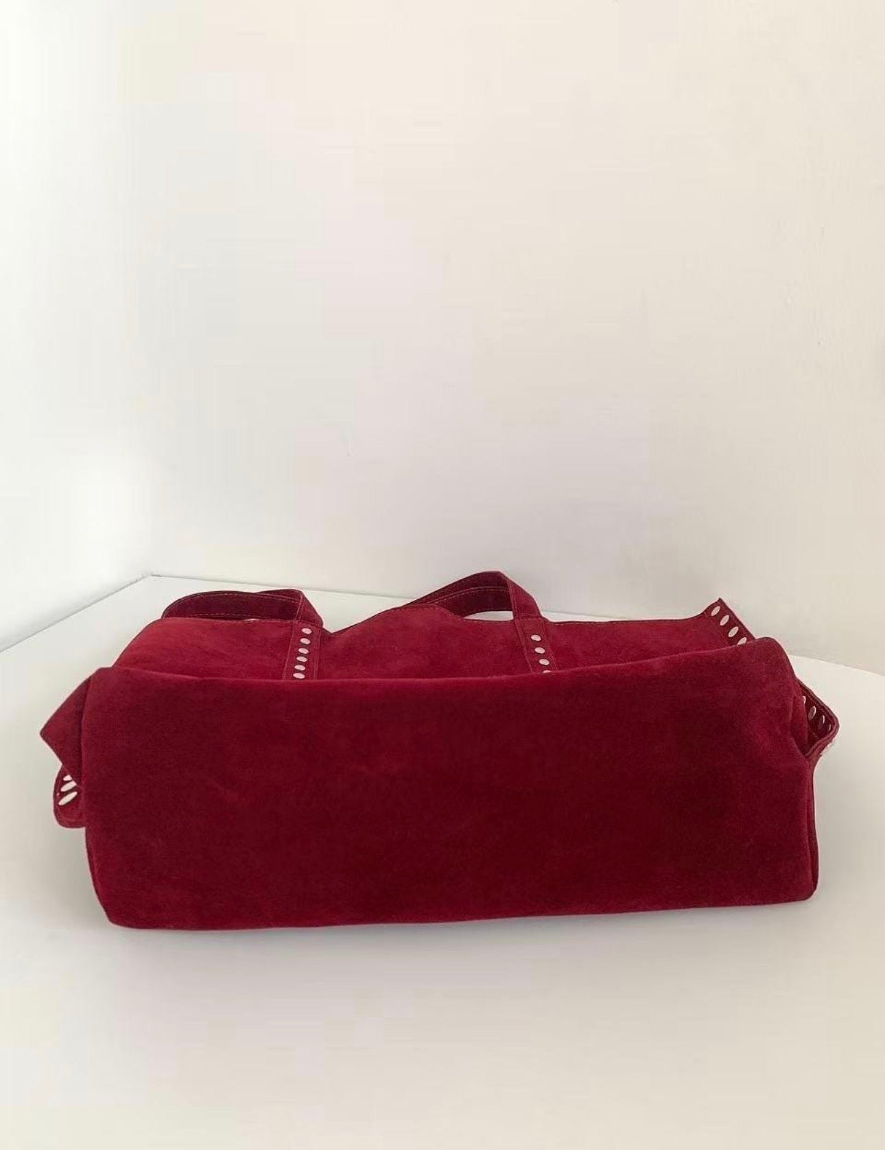 suede studded shoulder bag (brown, red, black)