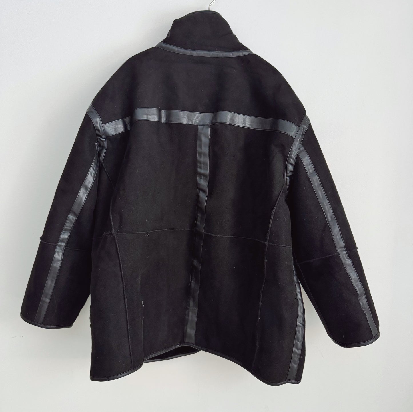 Reversible shearling jacket (brown, black)