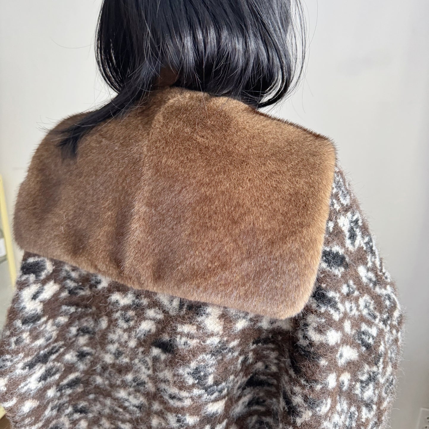 Mink shawl muffler (cream, brown, green)