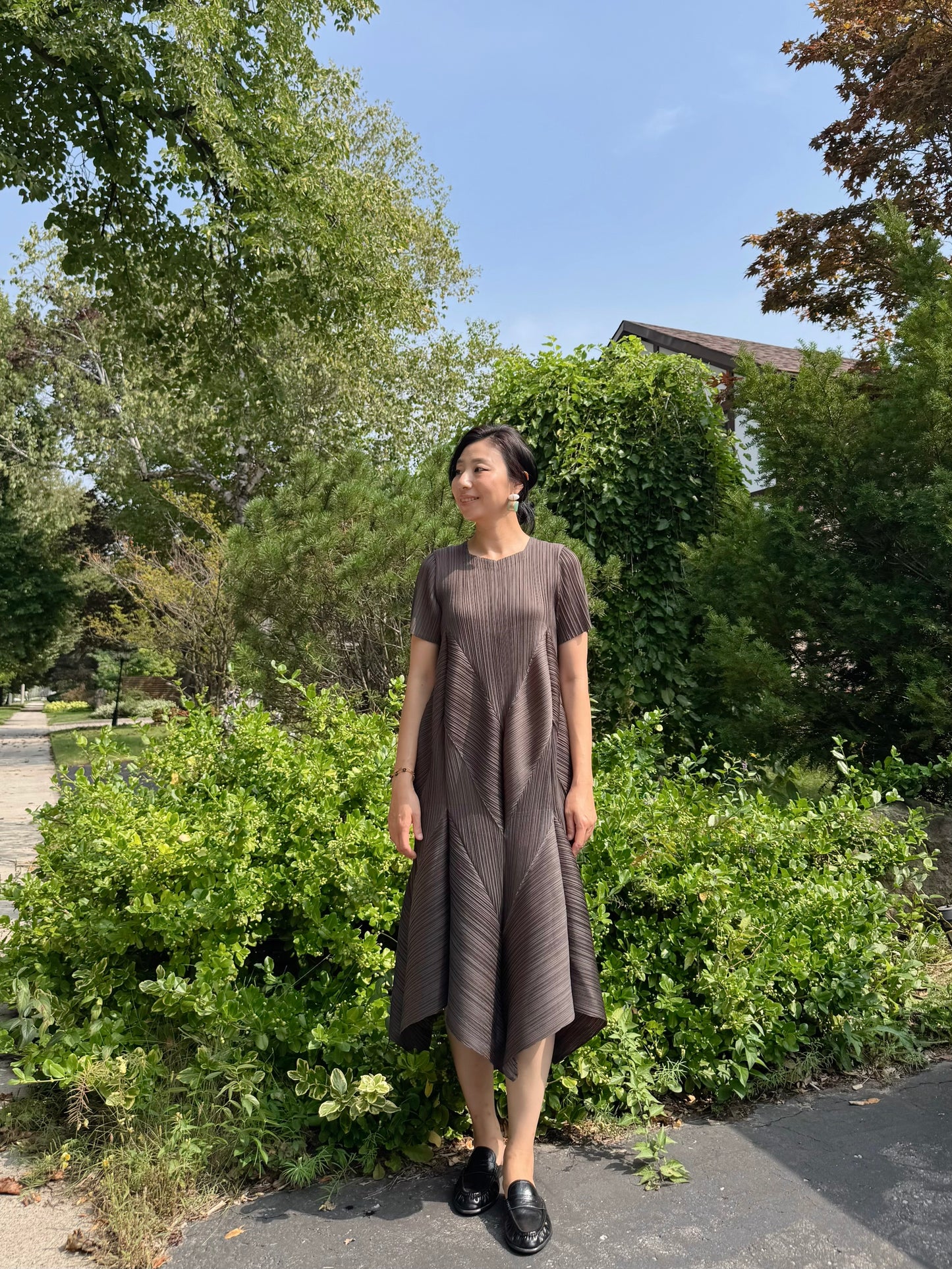 Pleated Short-Sleeve volume dress( ivory, black, brown)