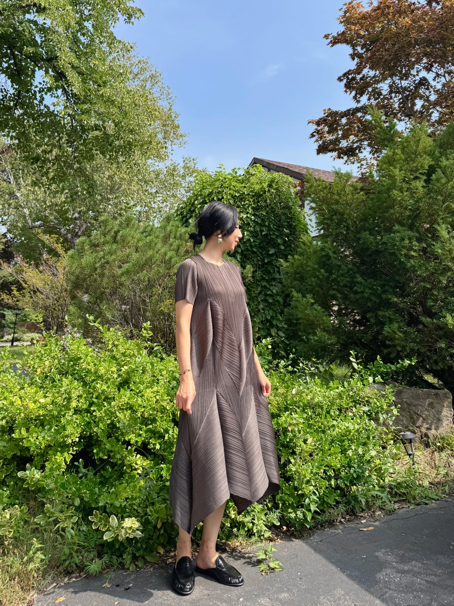 Pleated Short-Sleeve volume dress( ivory, black, brown)