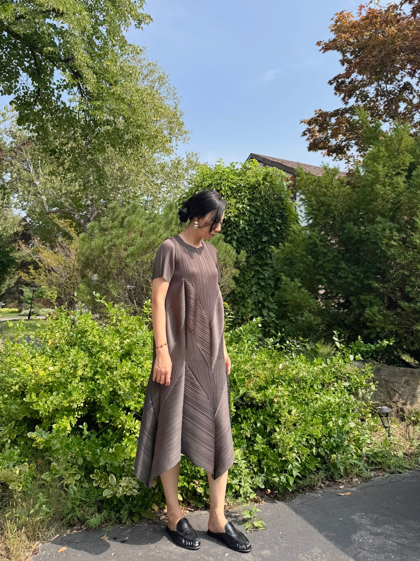 Pleated Short-Sleeve volume dress( ivory, black, brown)