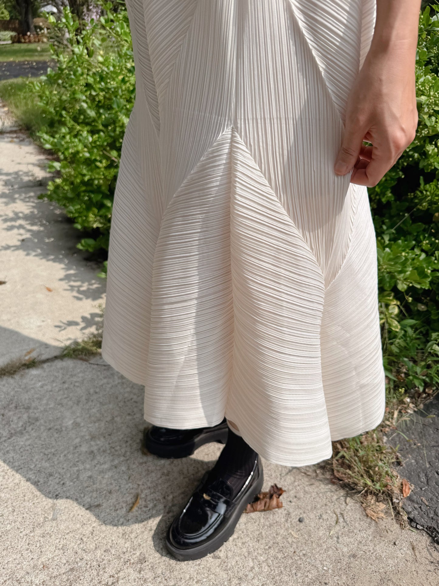 Pleated Short-Sleeve volume dress( ivory, black, brown)