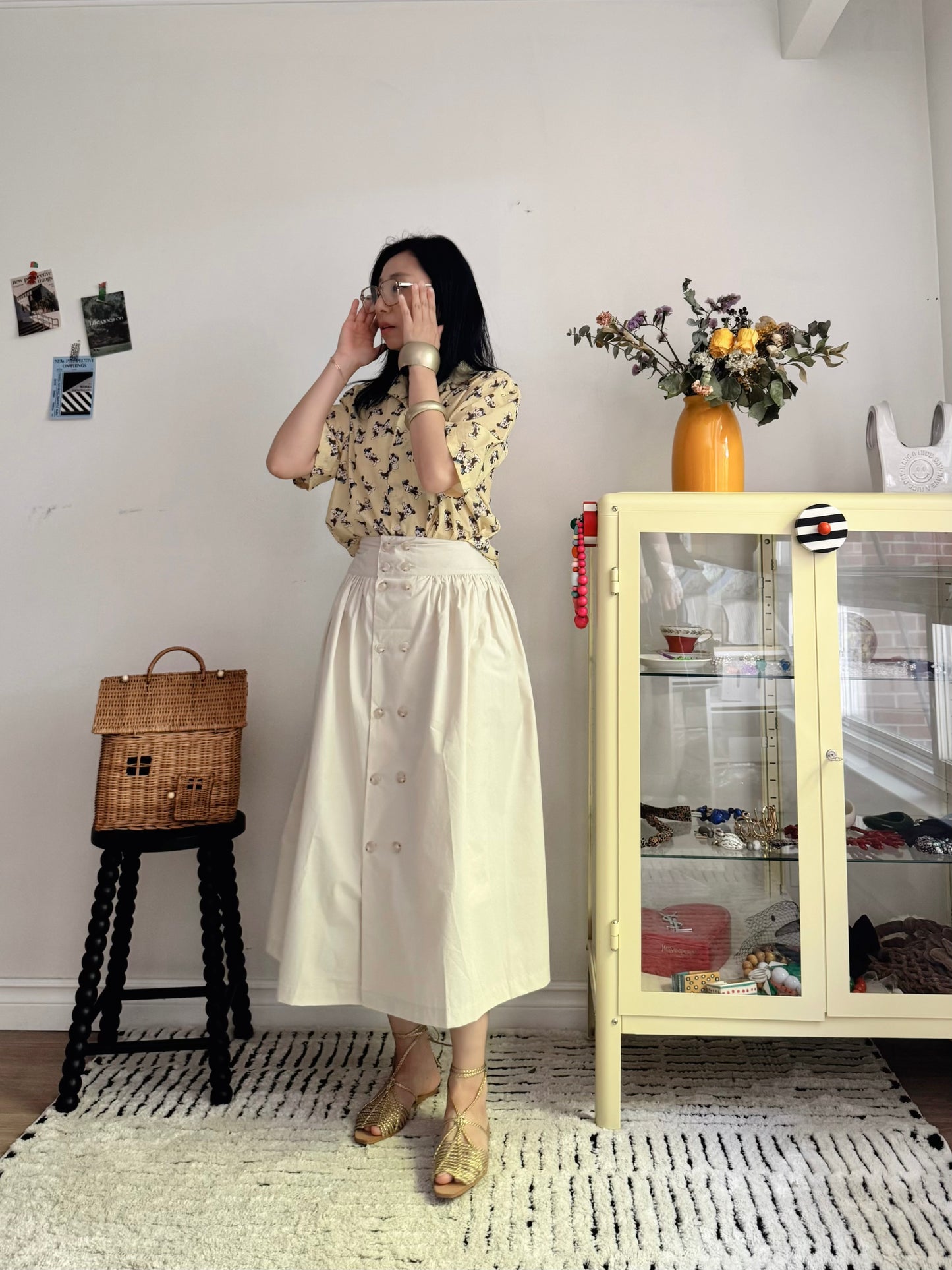 Double Button Skirt(  Beige, ivory, black)