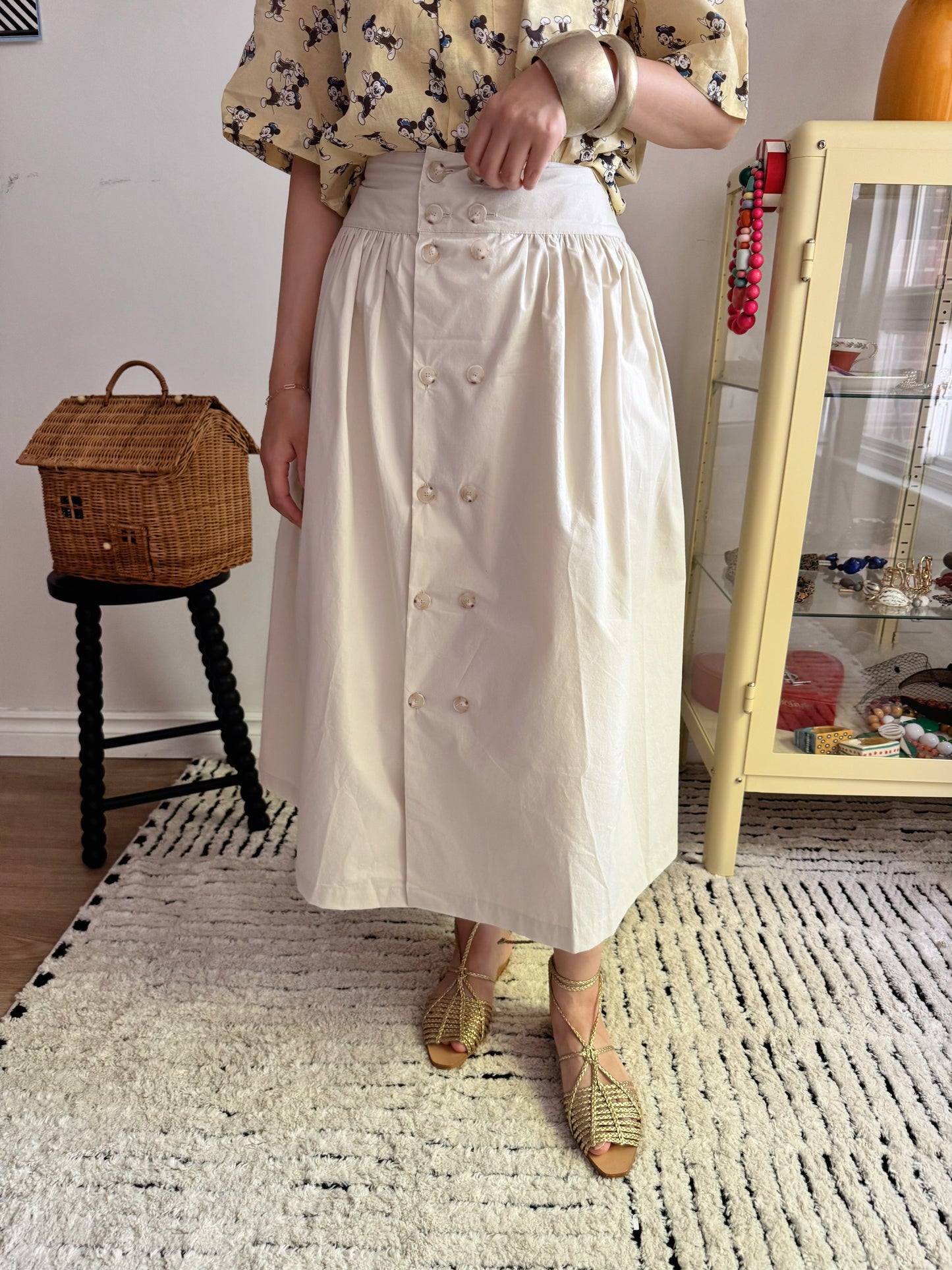 Double Button Skirt(  Beige, ivory, black)