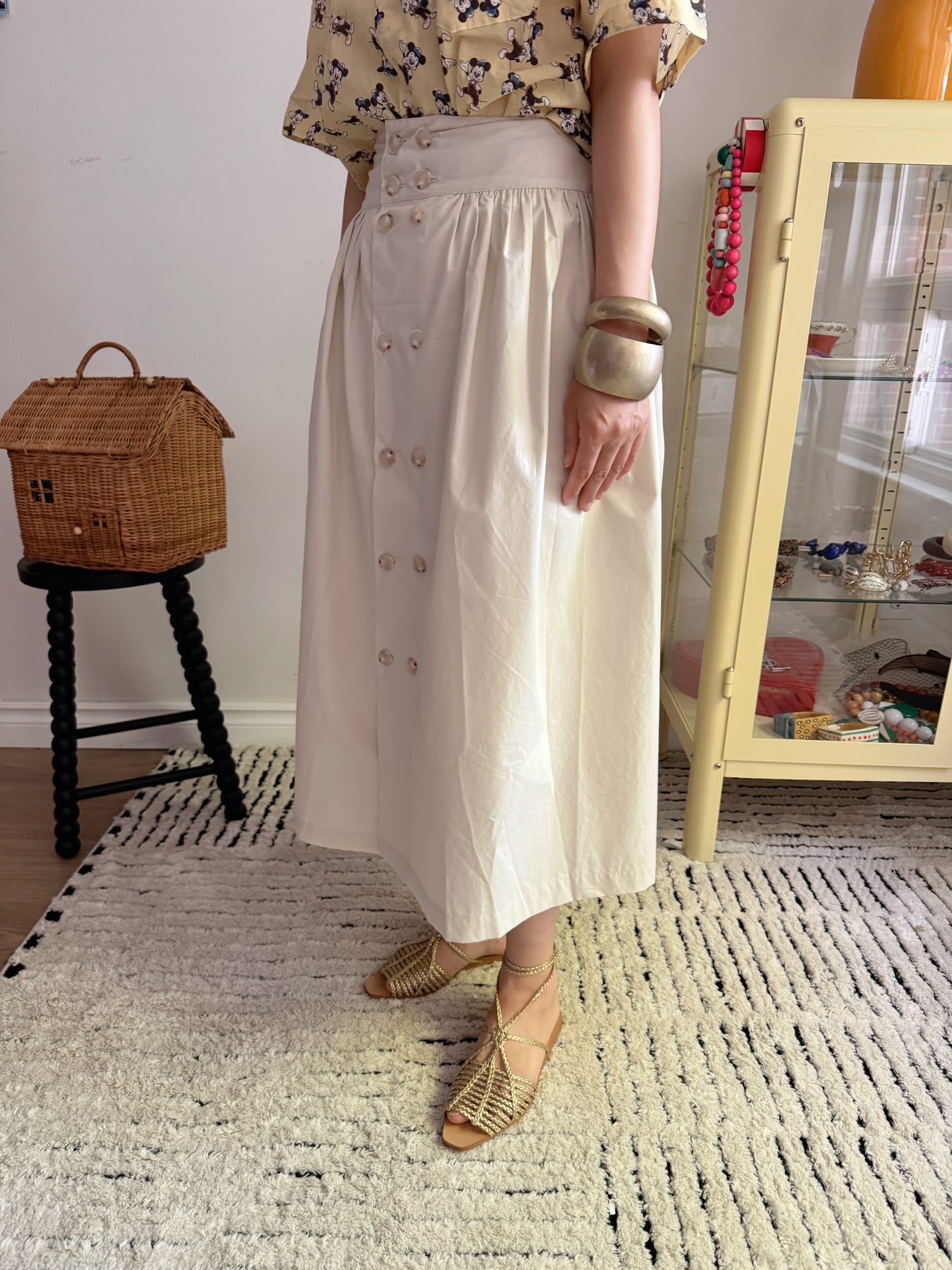 Double Button Skirt(  Beige, ivory, black)