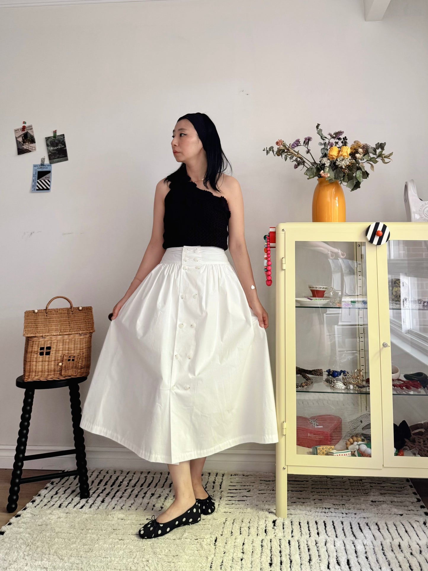 Double Button Skirt(  Beige, ivory, black)