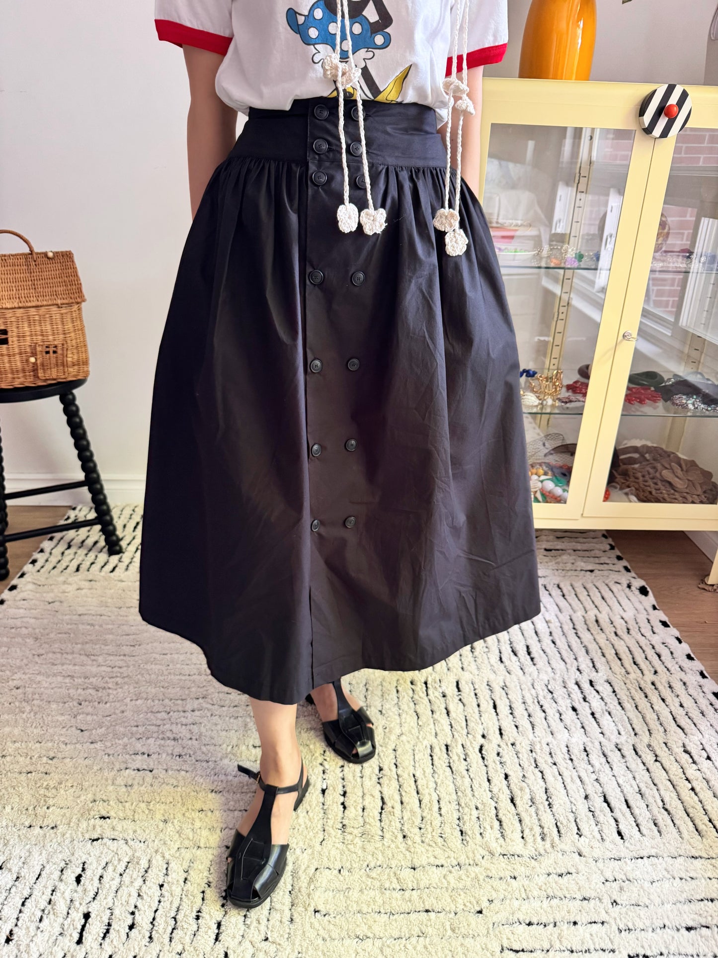 Double Button Skirt(  Beige, ivory, black)