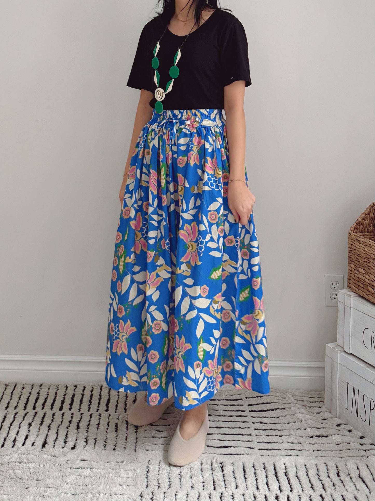 Flower banding skirt (blue, navy)